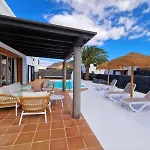 Costa Christina Con Piscina Climatiza Willa Yaiza (Lanzarote)