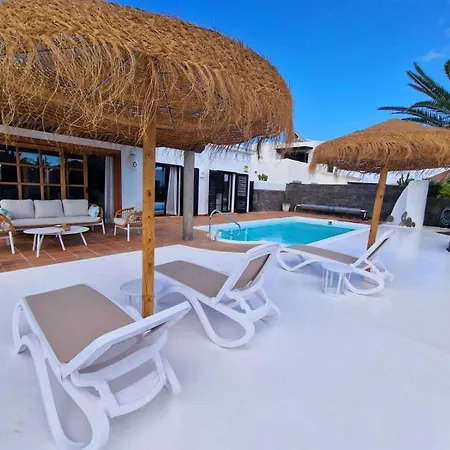 Costa Christina Con Piscina Climatiza ヴィラ *