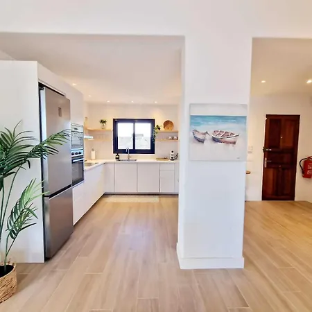 Costa Christina Con Piscina Climatiza * Яйса