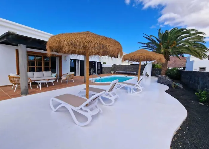 Costa Christina Con Piscina Climatiza * Яйса